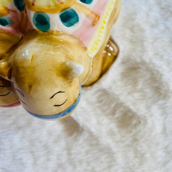 Lefton Coin Bank Double Camel Loving Couple 4 X 3.25 inches 2003 - Picture 12 of 12